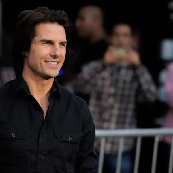 Tom Cruise fue camarero y vendedor de helados antes de comenzar como actor, aunque se sabe que un tiempo pensó en ingresar al monasterio para convertirse en franciscano. Entre sus películas más conocidas están `Entrevista con el vampiro´, `Misión: Imposible´, y `Minority Report´.