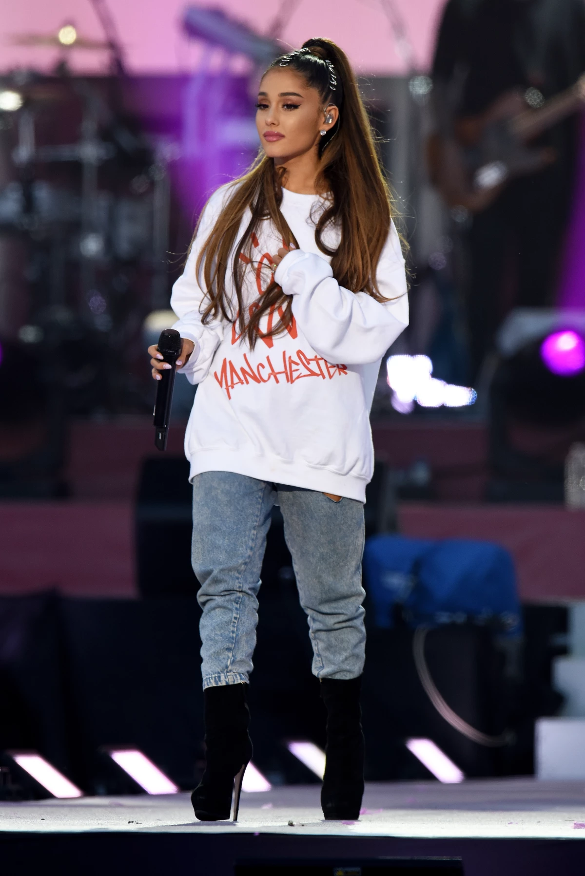 Ariana Grande se blinda de agresiones