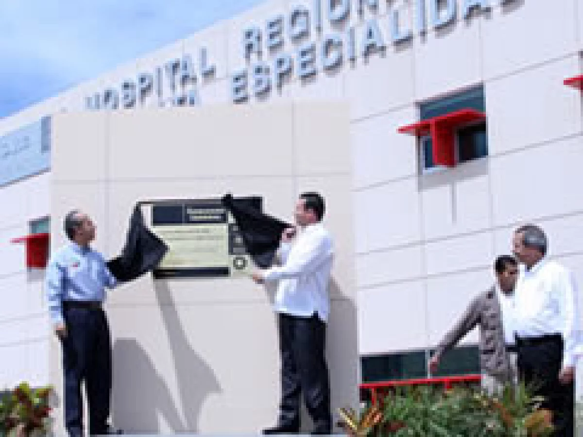 Felipe Calderón, Presidente de México, durante la inauguración del centro hospitalario. (Foto: Cortesía Presidencia)