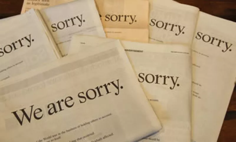 La disculpa se publicó a página completa con un mensaje personal titulado â€˜Pedimos perdónâ€™. (Foto: Reuters)