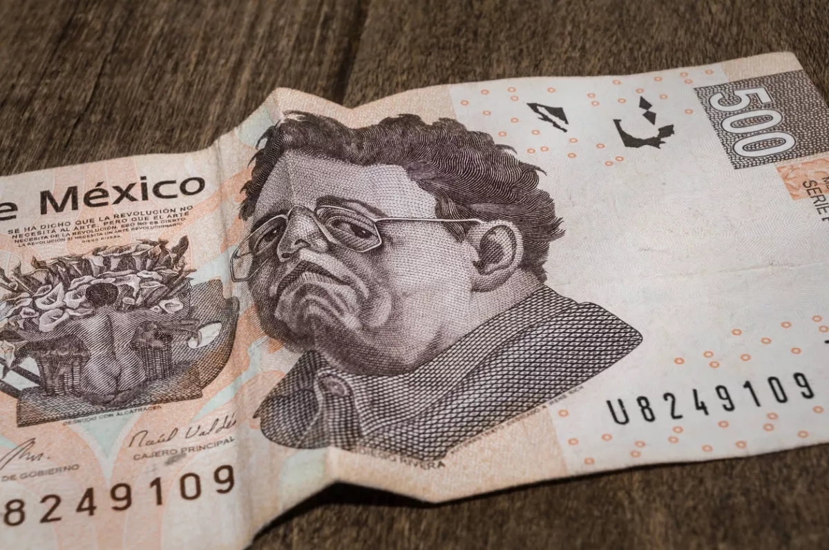 180201 dolar tipo de cambio peso billete VictorHugoGaribay is.jpg