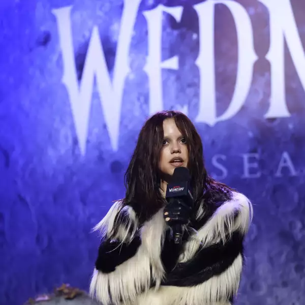 Jenna Ortega en Valentino