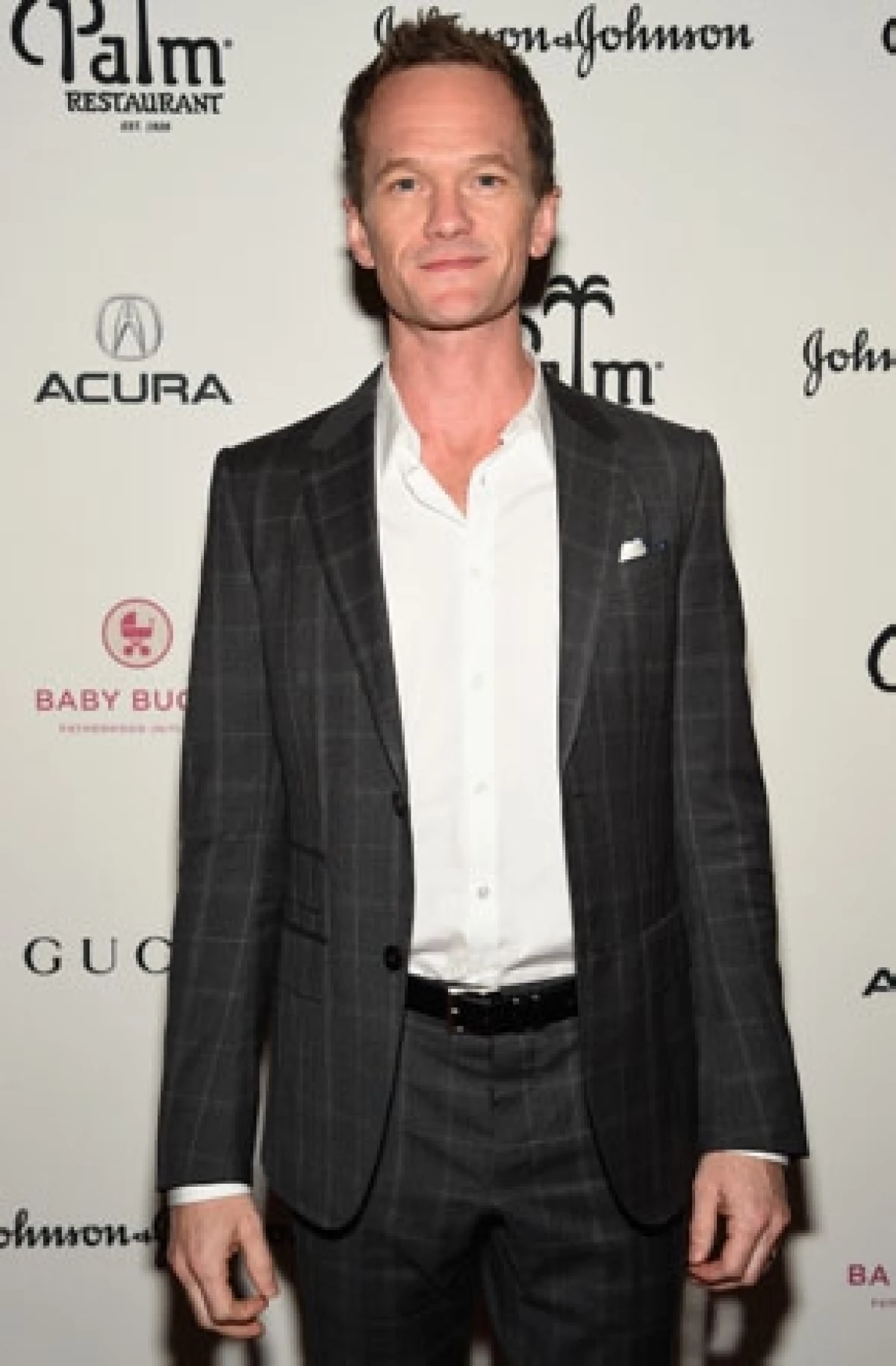 Por medio de un video publicado en su cuenta de Twitter, el protagonista de 'How I Met your Mother' reveló que él será el próximo presentador de la más importante entrega de premios de Hollywood.