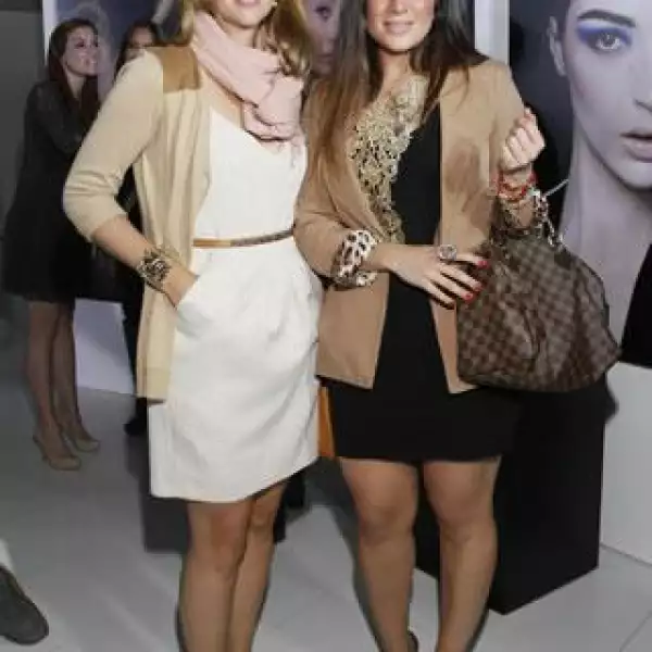 Adriana Angulo y Jordana Tello