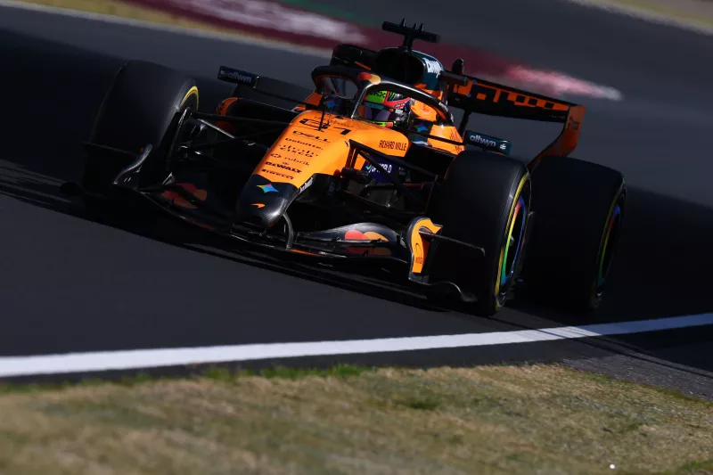 JP de Japón: Piastri recupera la sonrisa y marca el mejor tiempo en primeras prácticas