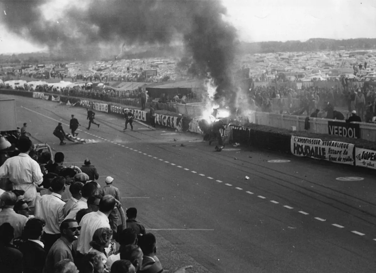 1955 Mercedes auctioned for $143 million Le Mans Disaster