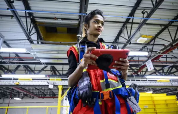 US-ROBOTICS-SCIENCE-LABOR