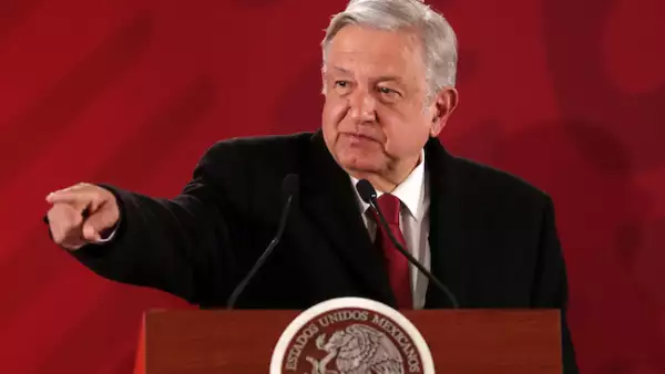 Andrés Manuel López Obrador responde a la degradación de Fitch a la calificación crediticia de Pemex
