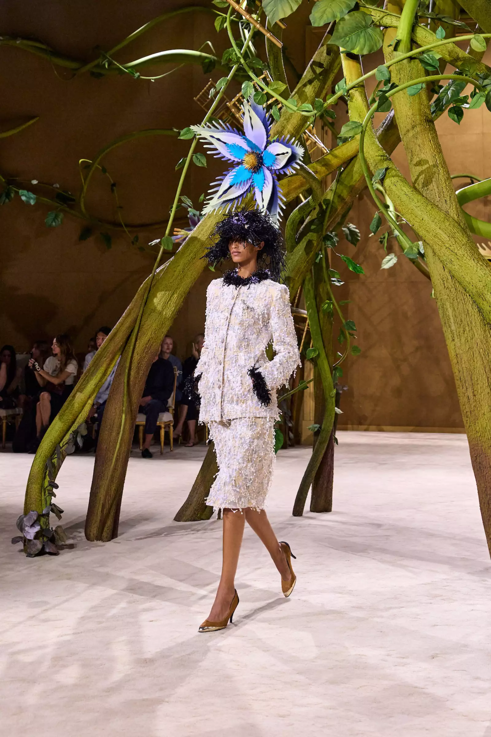 Chanel HC atm F26 019.jpg