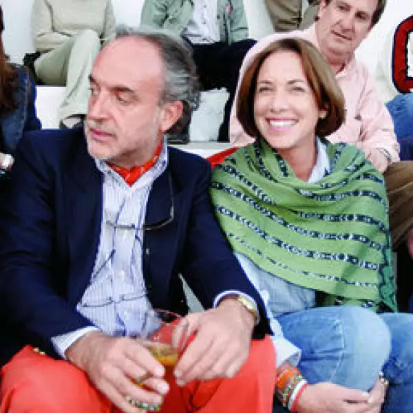 Lorenzo Bustos, Alejandra Redo