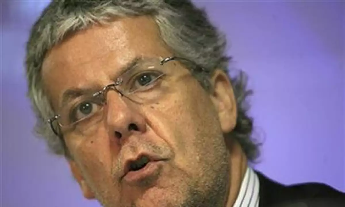 Los que tienen poca deuda, como es el caso de Chile, no tienen por qué preocuparse en la medida que continúen con esas políticas, dijo Eyzaguirre. (Foto: Reuters)