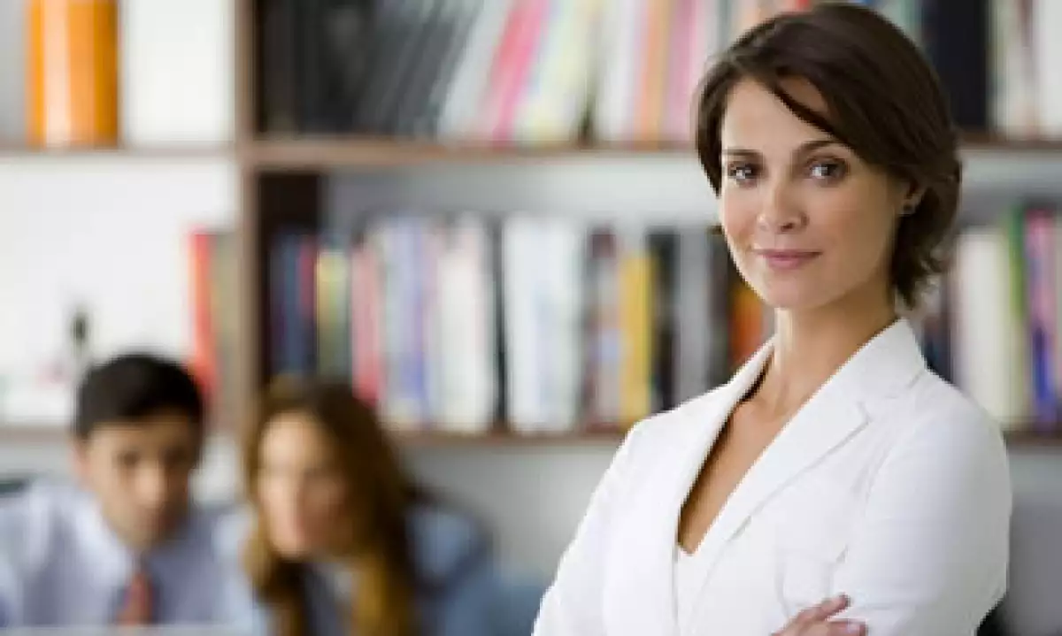 En la mayoría de las áreas metropolitanas en EU, las mujeres solteras y sin hijos tienen ingresos medios más altos que el de sus pares masculinos. (Foto: Thinkstock)
