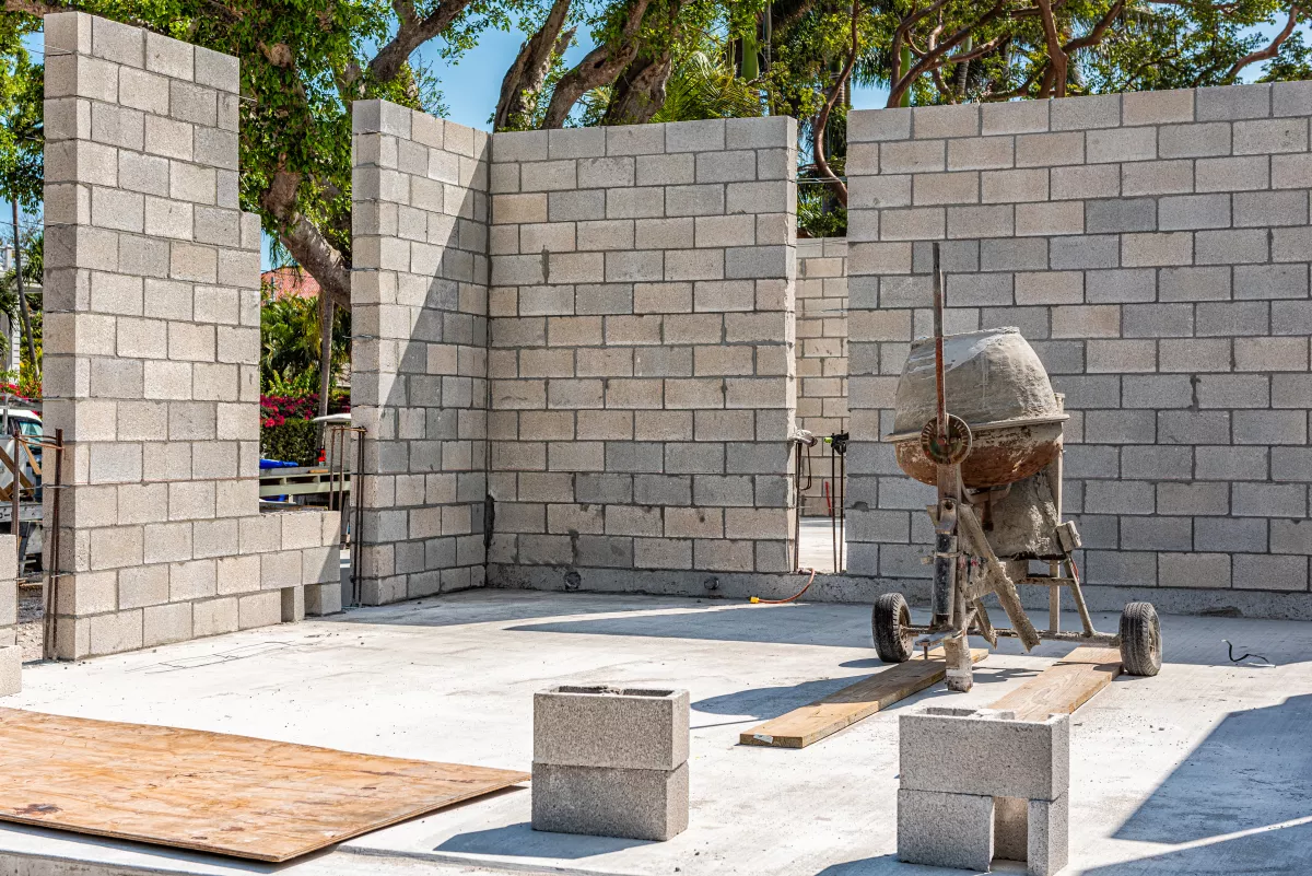 Infonavit da su brazo a torcer y recurre a la IP para construir vivienda para el Bienestar