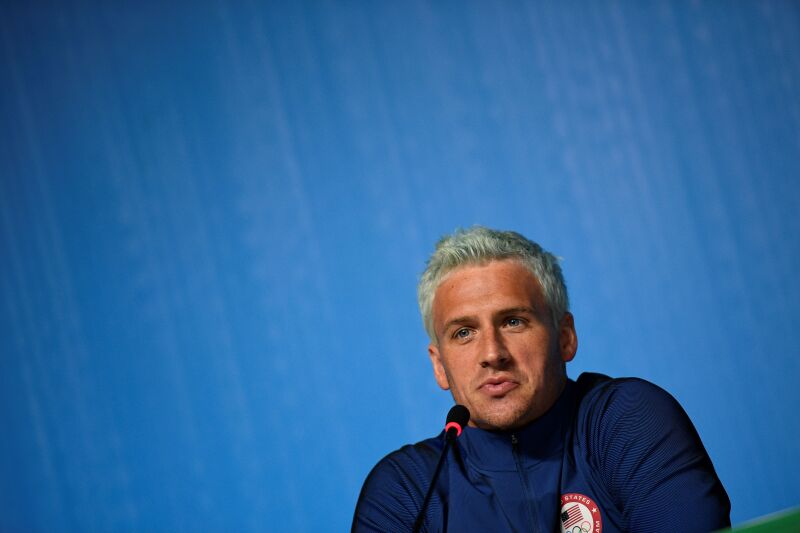 Lochte pide disculpas