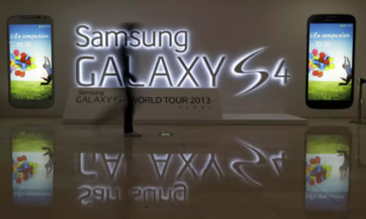 El Galaxy S4 se vendió a un ritmo de aproximadamente cuatro unidades por segundo. (Foto: AP)