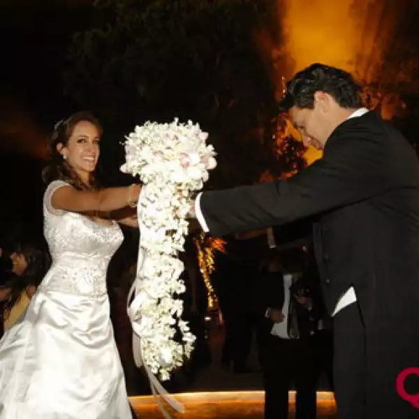 Olivia Peralta, Antonio Hidalgo