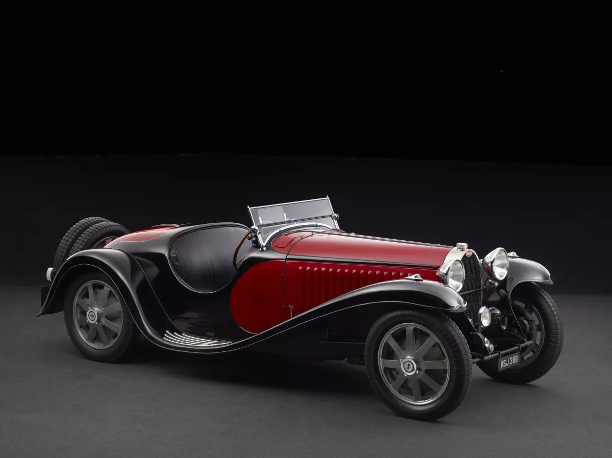1933 Bugatti - 3-4 Front.jpg
