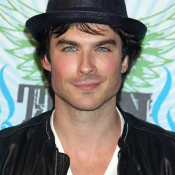 Ian Somerhalder, actor conocido por encarnar al personaje de Boone Carlyle en la serie Perdidos quedó en tercer lugar.