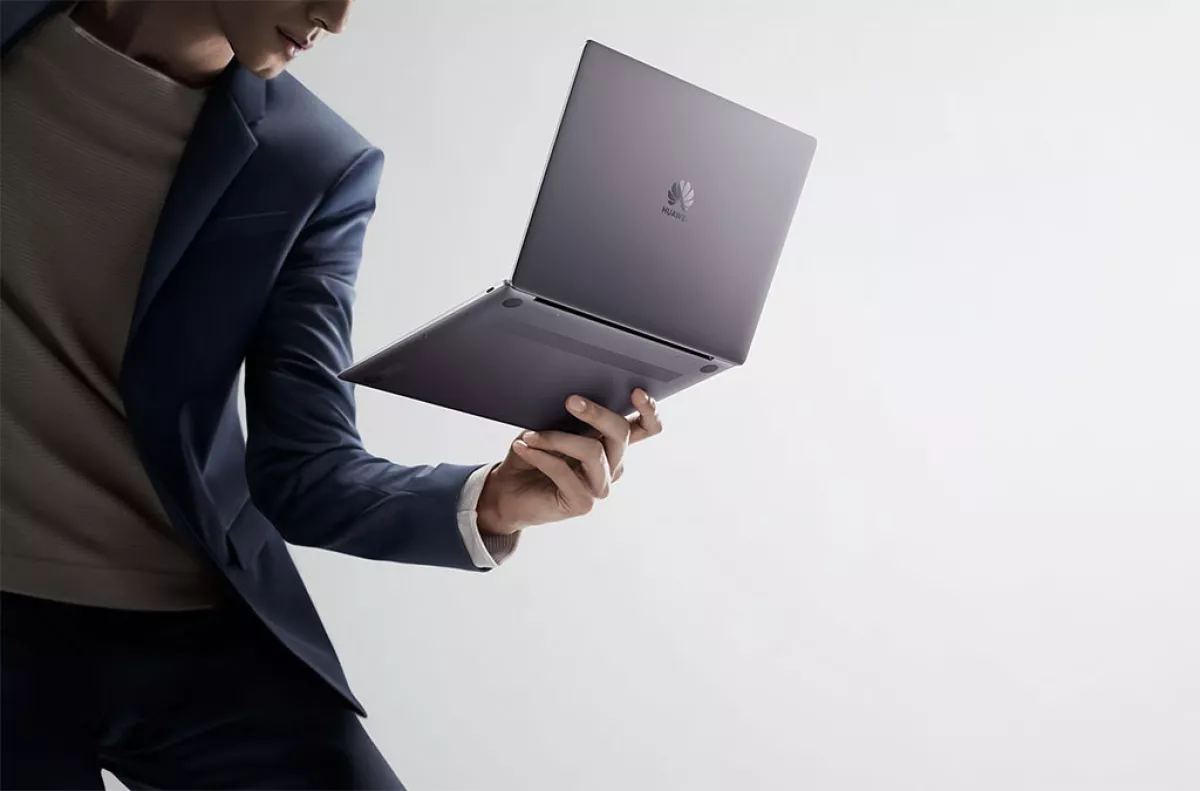 HUAWEI MateBook 13 - 4.jpg