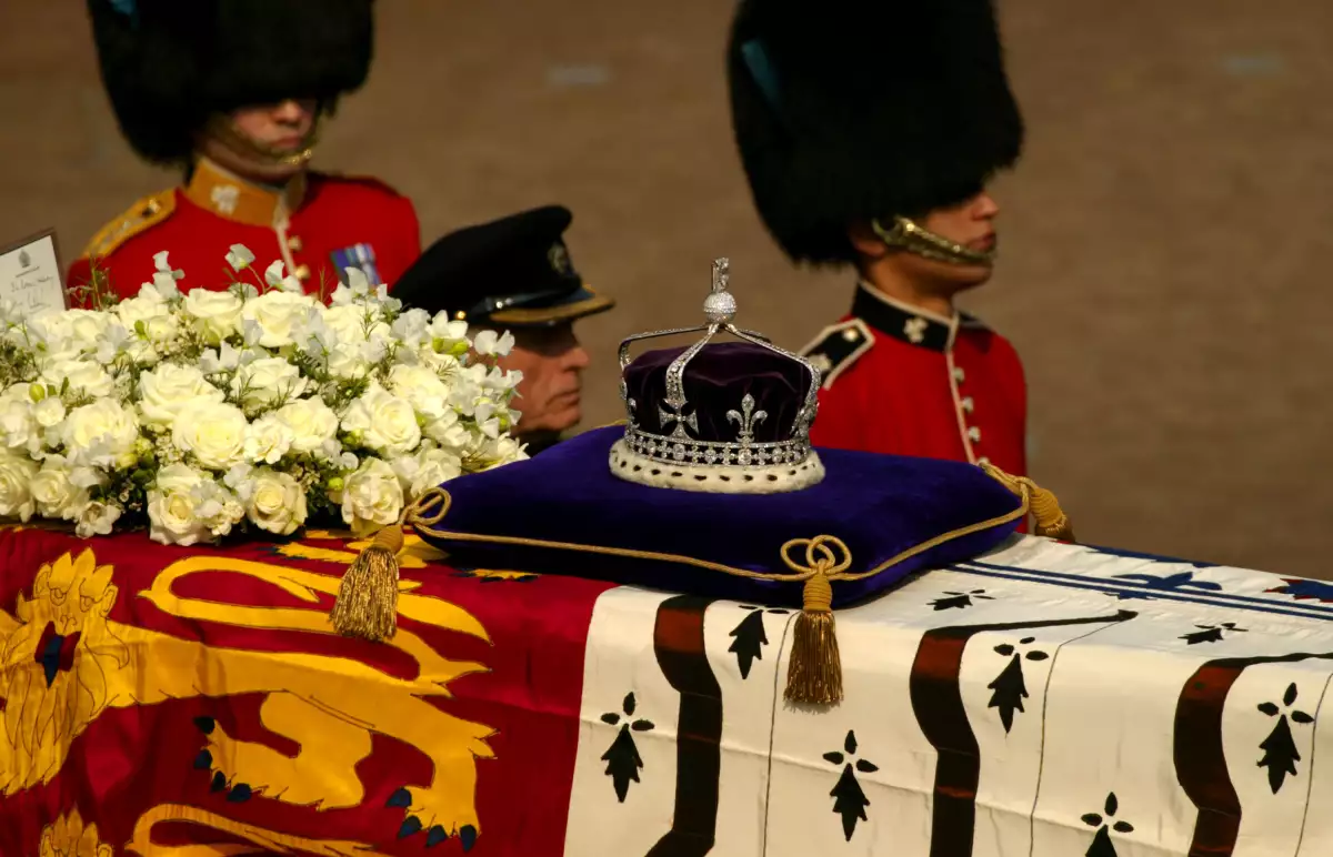 Diamante Koh-i-Noor