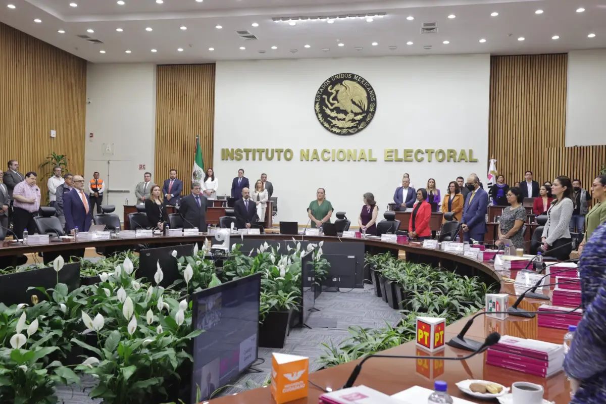 INE  analiza recortar precampañas