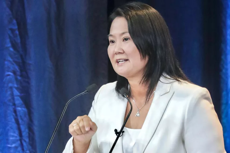 La candidata de derecha de Perú, Keiko Fujimori, habla durante el último debate con su oponente, el candidato socialista Pedro Castillo, antes de las elecciones de segunda vuelta del 6 de junio, en Arequipa, Perú, el 30 de mayo de 2021.