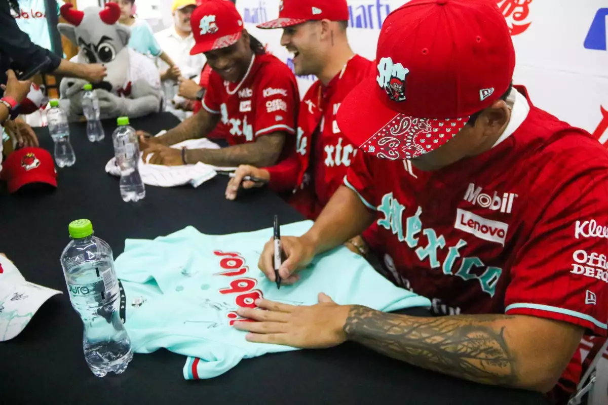 Autógrafos de Diablos Rojos de México (3)