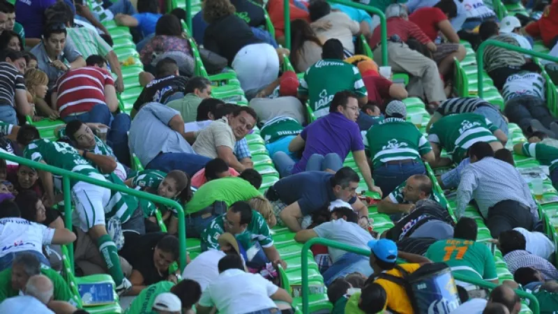 publico que asiste a partido se protege