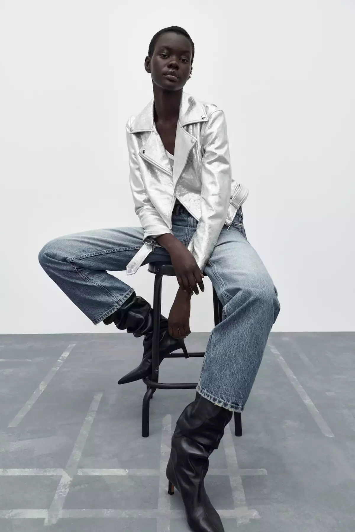 chamarra-platada-estilo-biker.jpg
