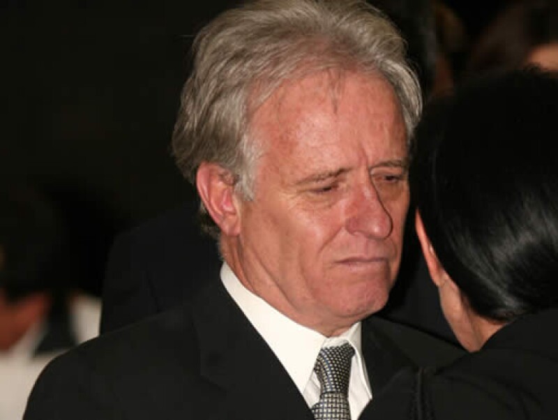 En los funerales, Martí recibió el apoyo y el abrazo de su familia, sus amigos y los amigos de su hijo asesinado. Su semblante era de inevitable tristeza.