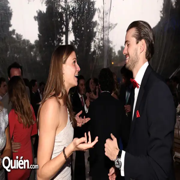 Gabriela Alba,Andrew McCarthy