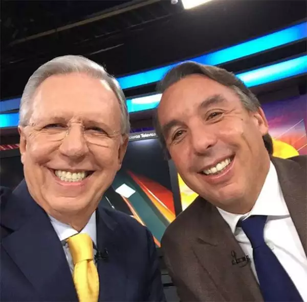 Con esta selfie le dio las gracias a Emilio Azcárraga.