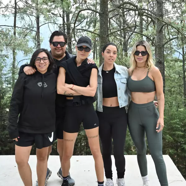 Laura Quintero, Pancho Sotres, Tat de León, Bibi Nasar y Karen 