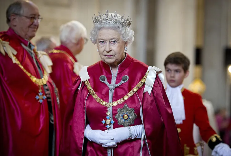 Reina Isabel II