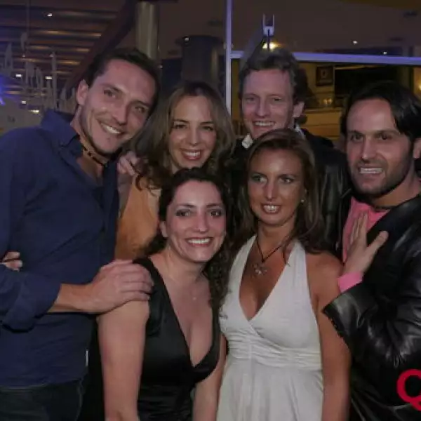 Roberto Melta, Mónica Larrosa, Lorenzo Santiago, Fabrizio Caprio, Mafer Uhthoff, Paulina Carasa