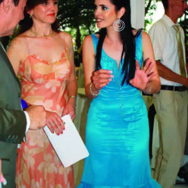 Luis Soto, Marisol González, Adriana Ramírez