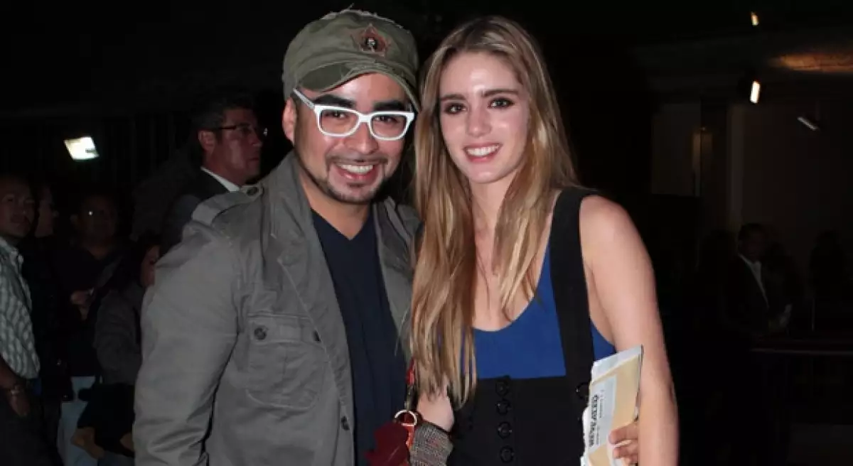 Mario Sandoval, el `CejasÂ´, con su novia Maribel Vidal.