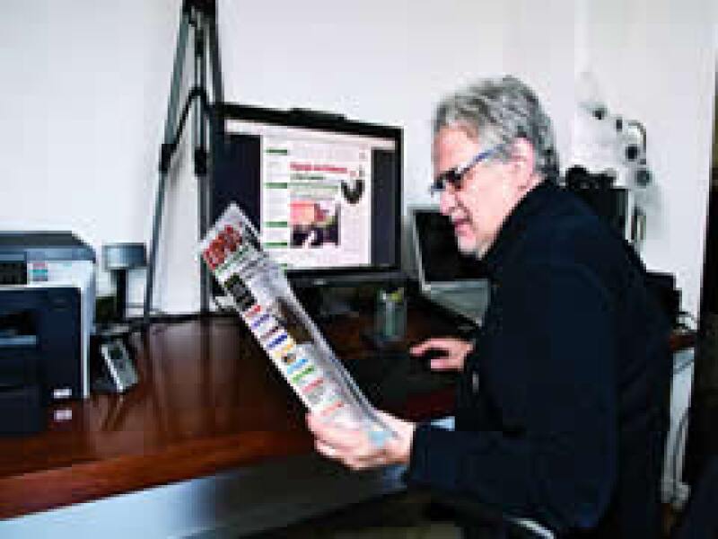 Uno de los beneficiados del club de inversores es Eduardo Farah, director del periódico zonal Espejo. (Foto: Ramón Sánchez B.)