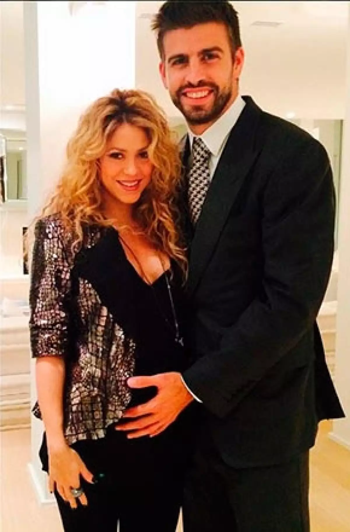 La cantante publicó recientemente esta fotografía junto a su pareja, la primera de su segundo embarazo.