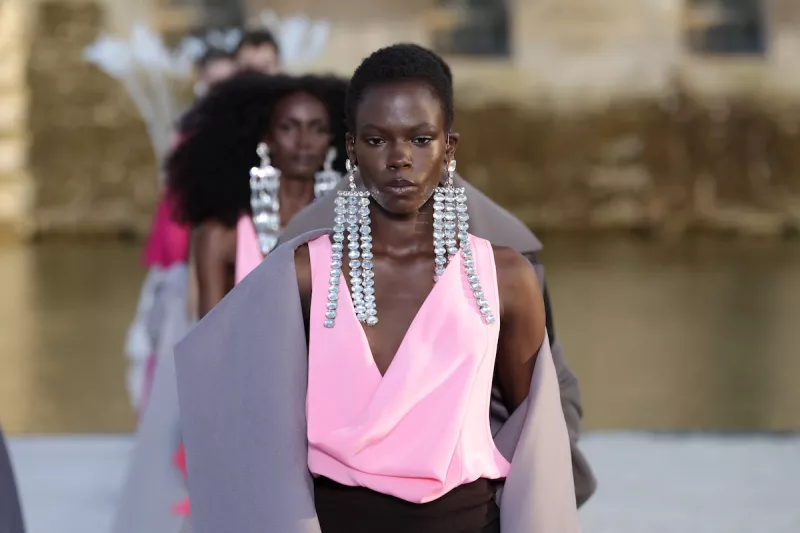 Pasarela de Valentino en París.