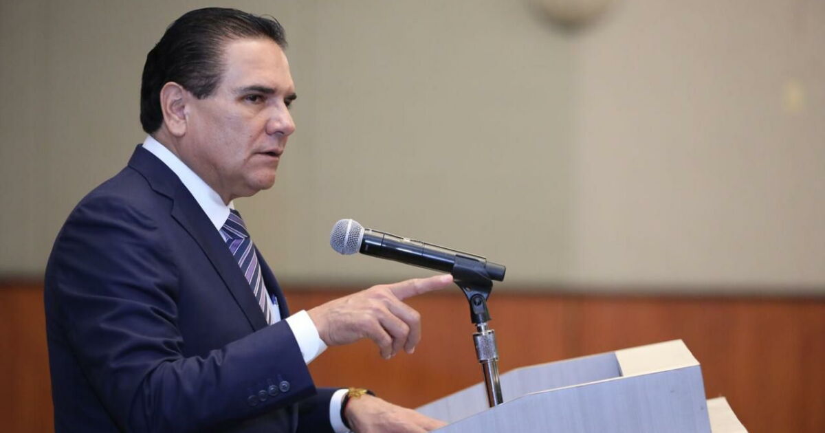 Diputados de Morena denuncian a Aureoles ante la FGR por 'traición a la ...