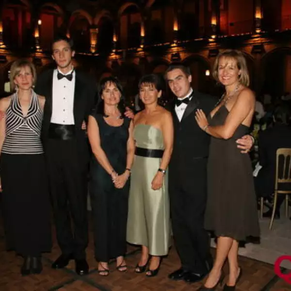 Gicela Velasco, Cecilio Velasco, Lillián Toro, Jackiede la Peza, Miguel Ángel Toro, Connie Riefkohl