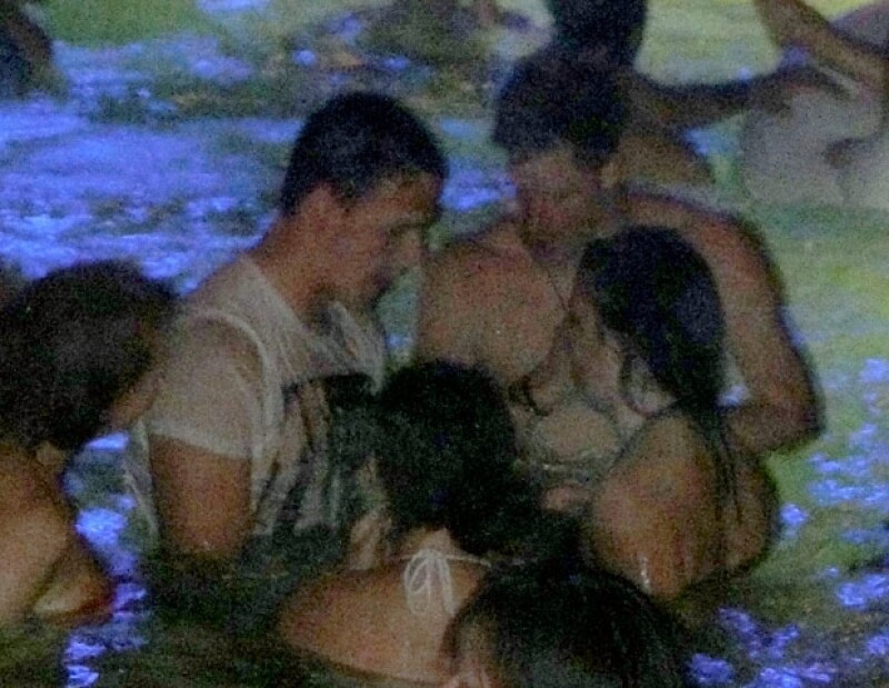 La fiesta comenzó en la alberca del hotel Wynn.