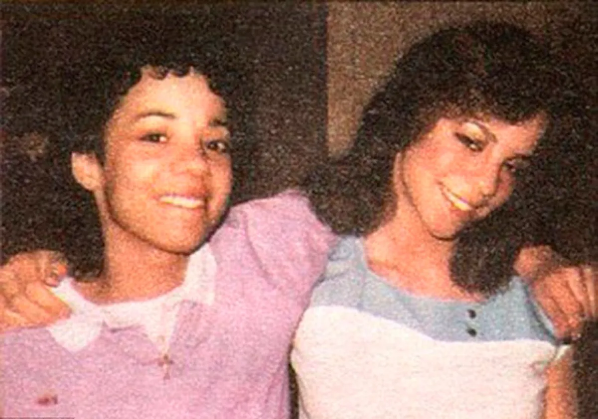 Hermanas Carey.