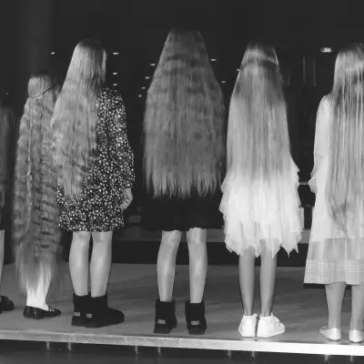 chloe pelo mas largo mundo Konkursas Francesca Allen