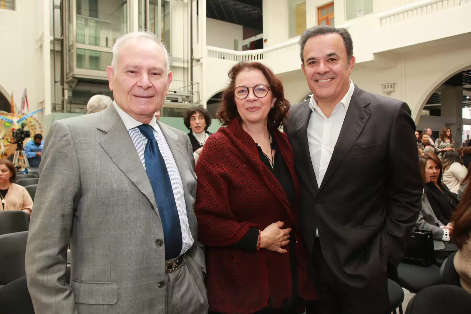 HOMENAJE A MARIE THÉRÈSE HERNAND DE ARANGO