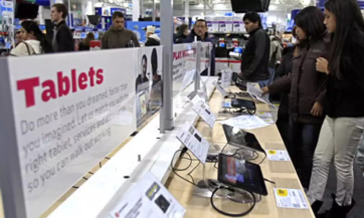 Las ventas totales de ‘smartphones’ y ‘tablets’ aumentarán a 6,200 millones de unidades en los próximos 5 años, según un reporte. (Foto: Reuters)