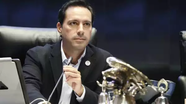 mauricio vila licencia senado.jpg