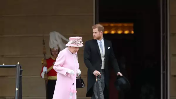 The Queen Hosts Garden Party At Buckingham Palace