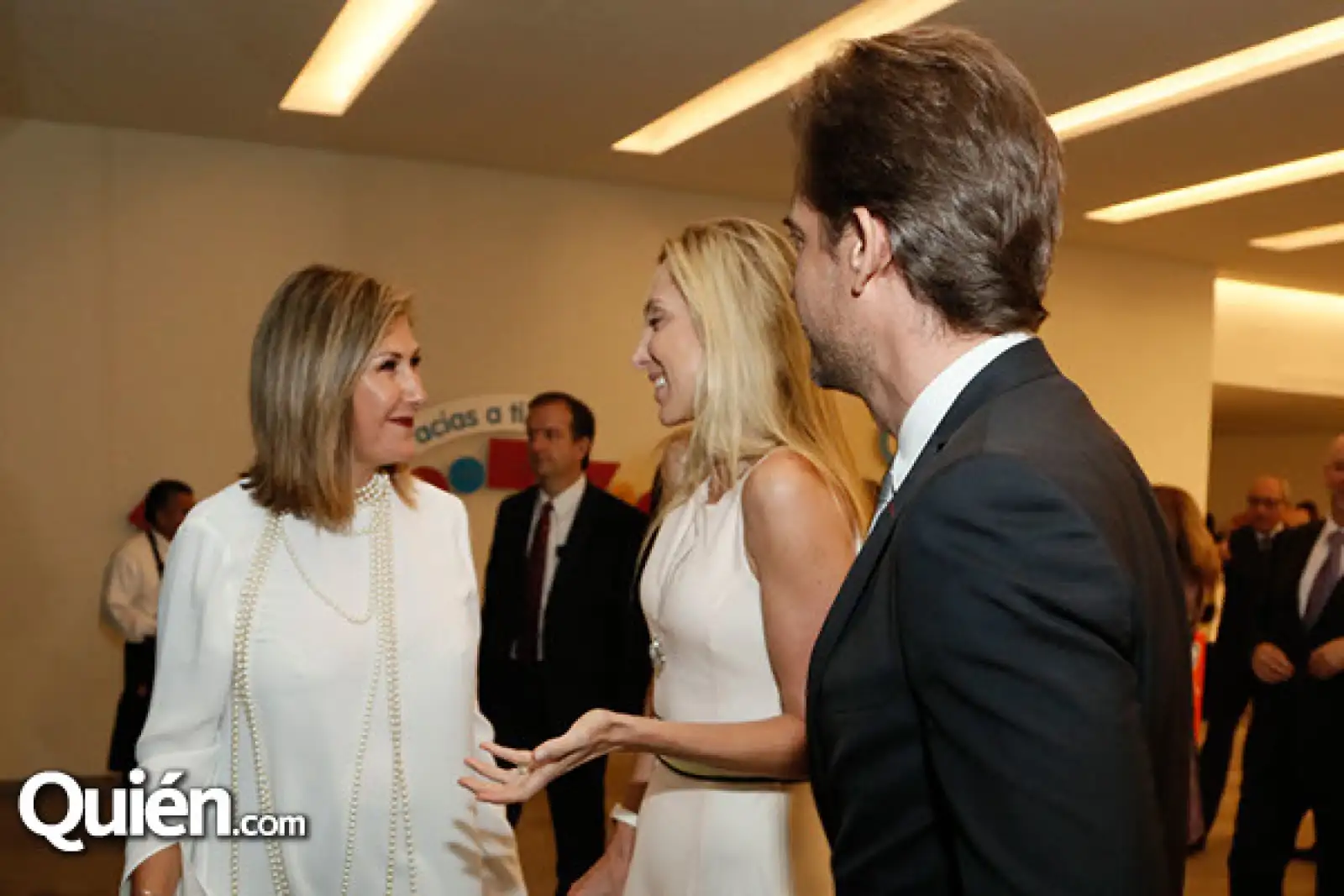 Ana Laura Llerena, Françoise Lavertu y Dennis Stevens
